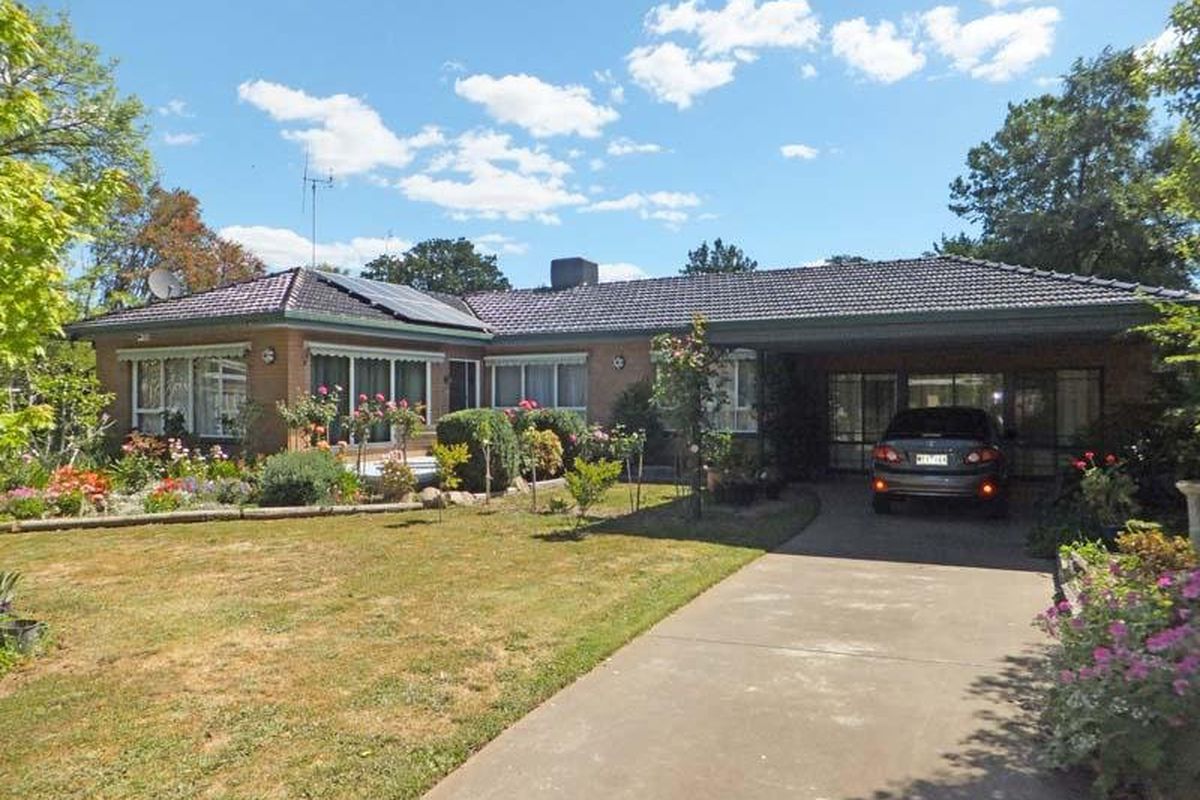 12 Jacaranda Avenue, Kyabram