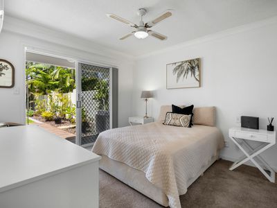 10 / 100 Cotlew Street East, Southport