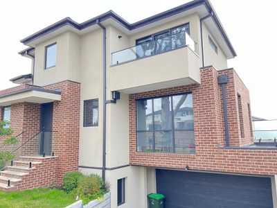 1 / 233 Thompsons Road, Templestowe Lower