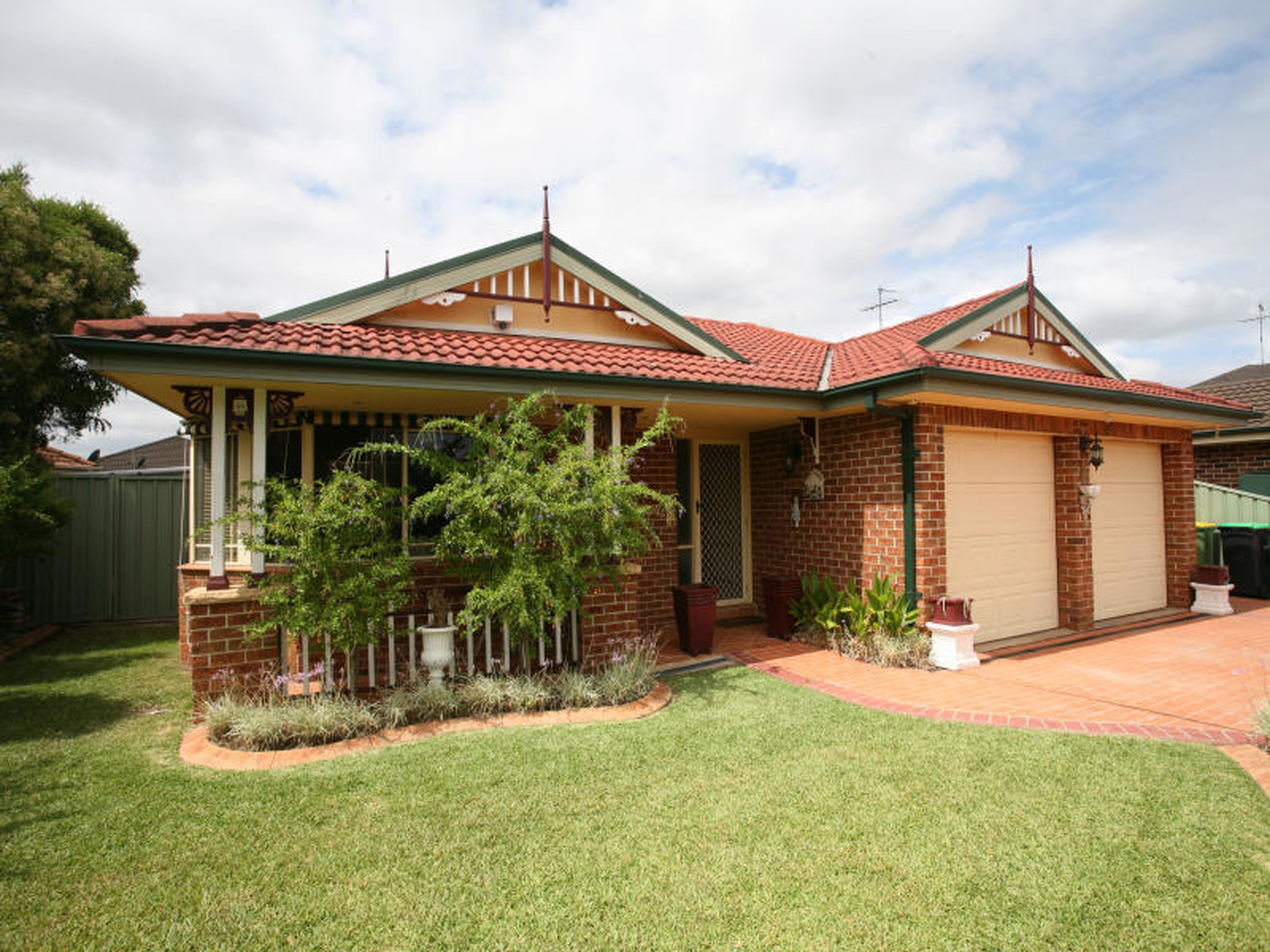 84 Muru Drive,, GLENMORE PARK