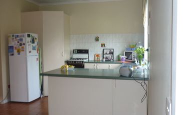 2 / 10 Queens Court, Berwick