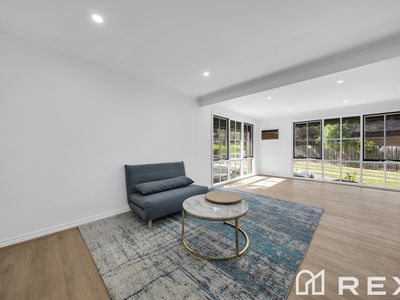 170 James Cook Drive, Endeavour Hills