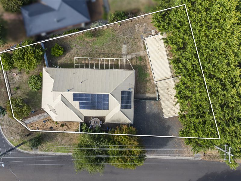 35 STUART Drive, Woodend