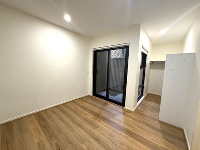 2 / 112 Cumberland Road, Pascoe Vale