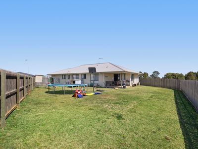 18 Weebah Place, Cambooya