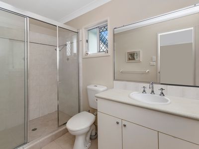 33 Meadowbrook Drive, Aitkenvale