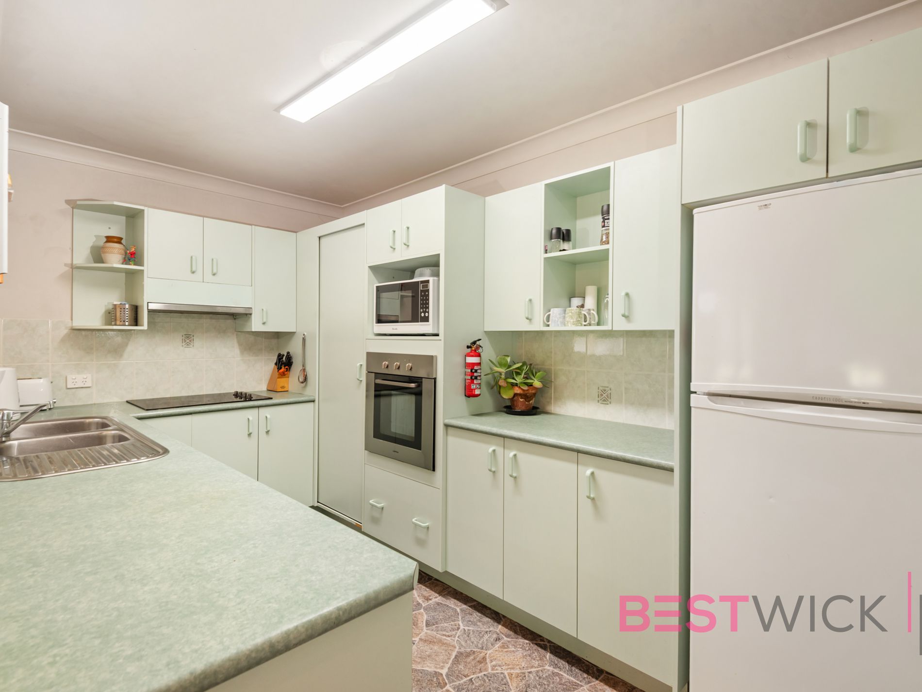 11 Locke Street, Raglan