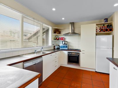 21A Peter Terrace, Castor Bay