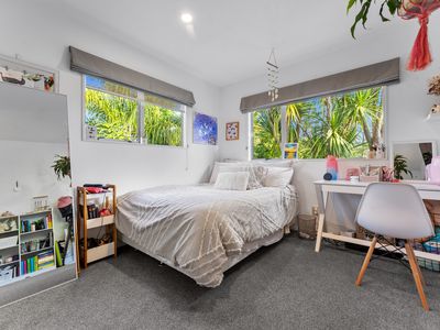 20 Admirals Court Drive, Greenhithe