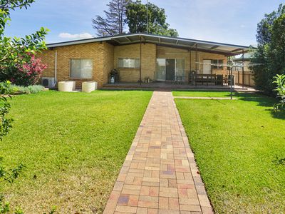 24 Park Street, West Wyalong
