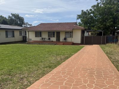 14 Callaghan Street, Parkes