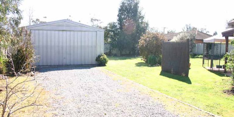 4 Rose Street, Violet Town