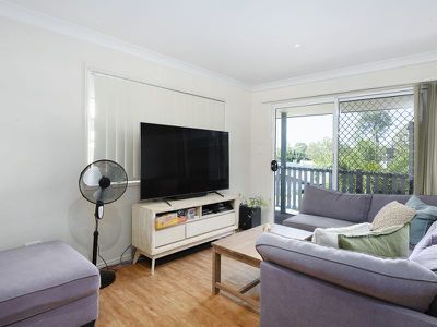 Unit 1 / 25 Miriam St, Holland Park West
