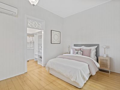 147 Glebe Road, Silkstone