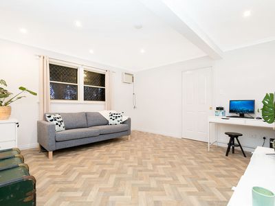 96 Raff Avenue, Holland Park