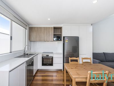 8 / 125 Fairway, Crawley