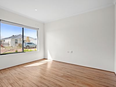 10 Gunwale Avenue, Port Kennedy