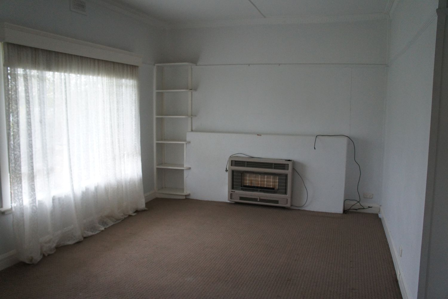 16 Johnson Street, Horsham