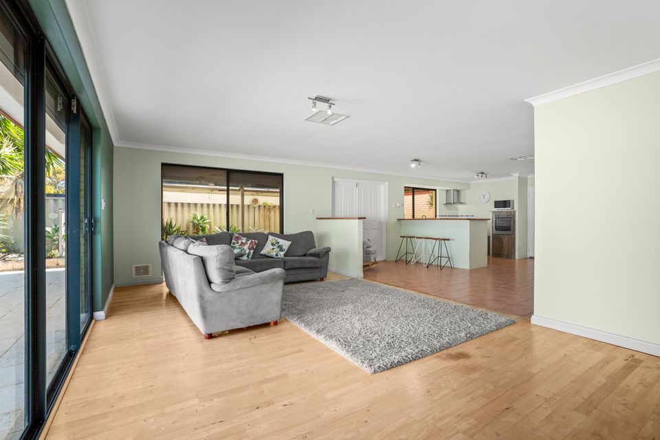 25 Seawind Drive, Rockingham