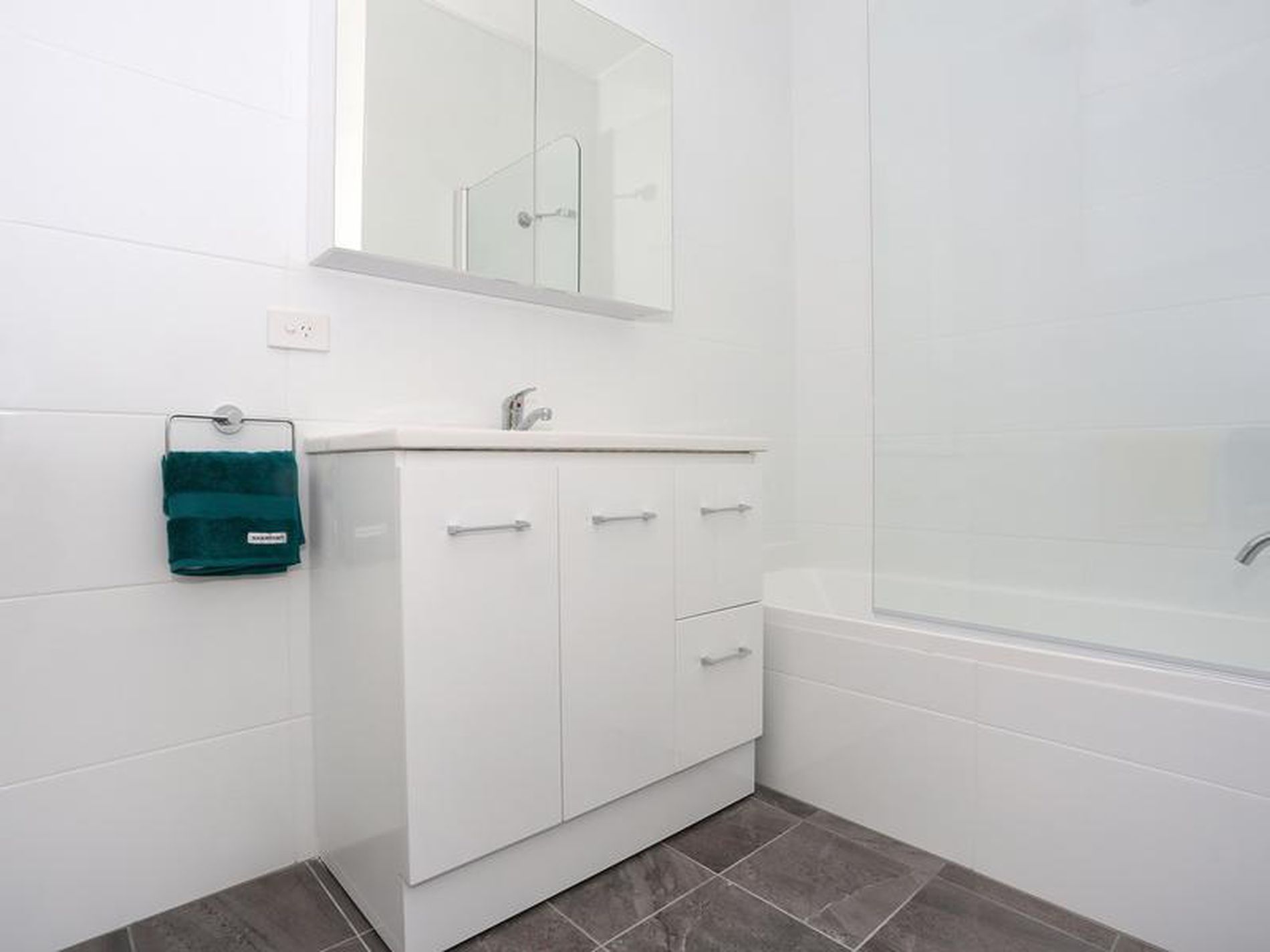 8 Cox Drive, Tweed Heads South