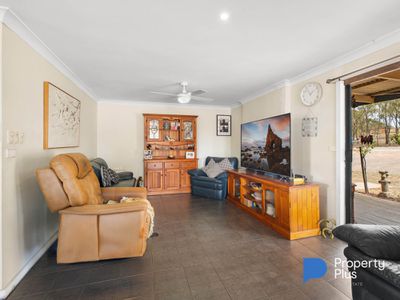 86 Lees Road, Bet Bet