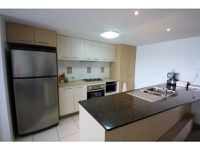 40 / 10 Grand Parade, Kawana Island