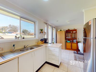 15 Galloway Drive, Dubbo