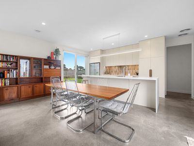 18 Martin Laurence Place, Port Fairy