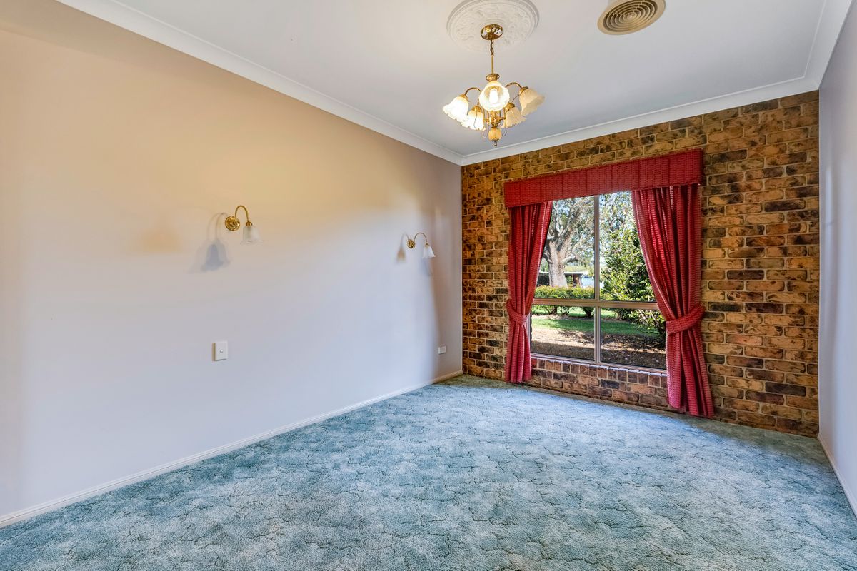 403 Richmond Hill Road, Richmond Hill