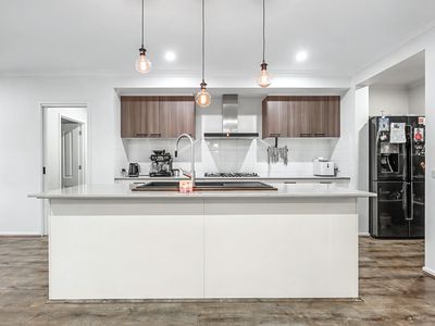 3 Caxton close, Clyde