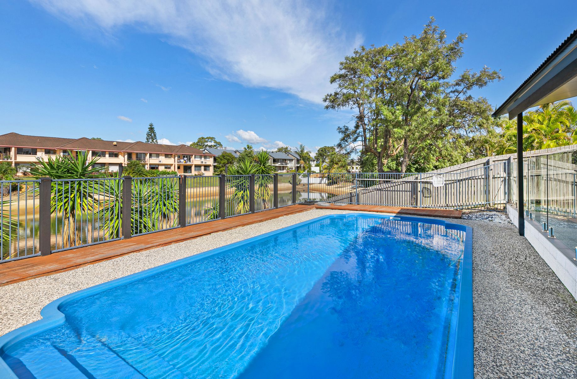 5 Reef Court, Mermaid Waters Smart Real Estate