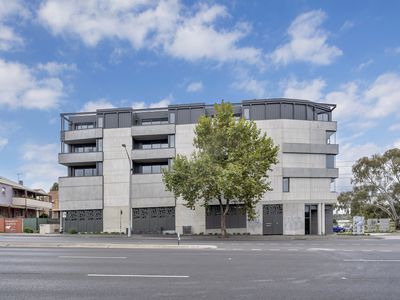 302 / 2B Ballarat Road, Footscray