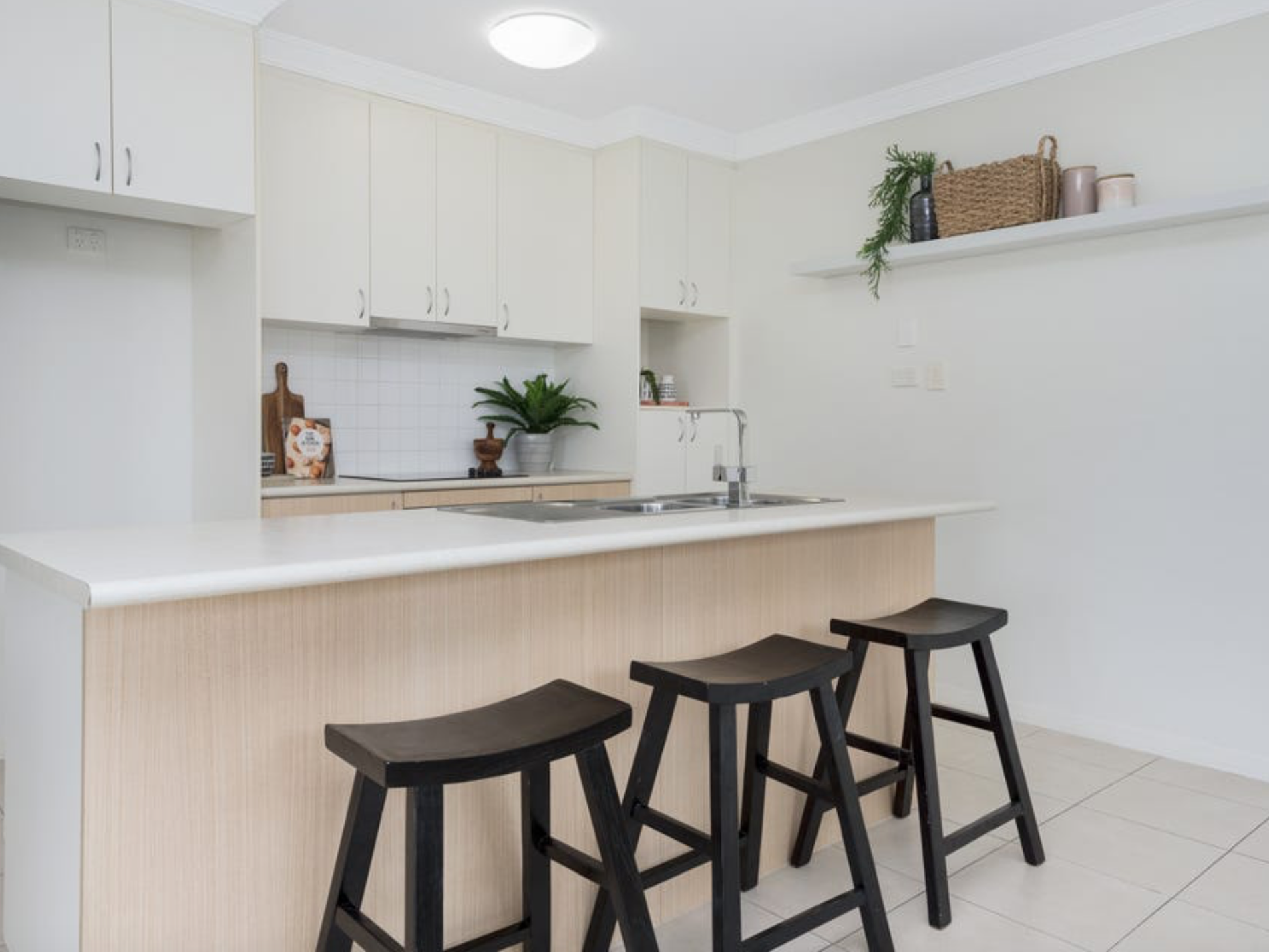 15 Stockton Elbow, Mount Louisa