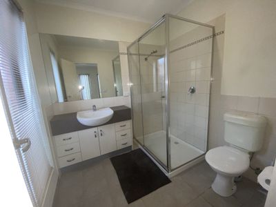 6 Secret Garden Way, Tarneit