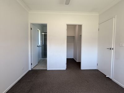 1 / 41 First Street, Weston