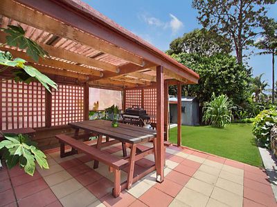 18 Donna Avenue, Rochedale South