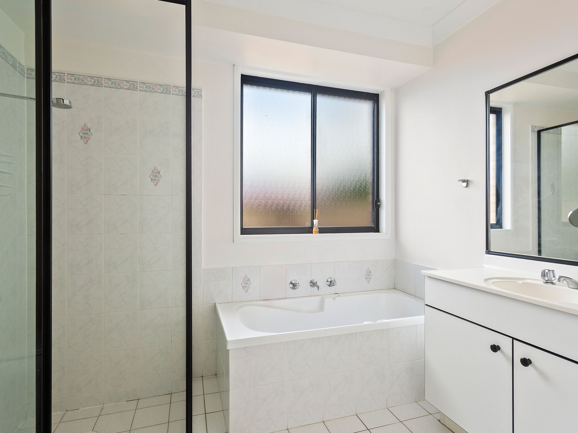 6 Ashbury Avenue, Horsley