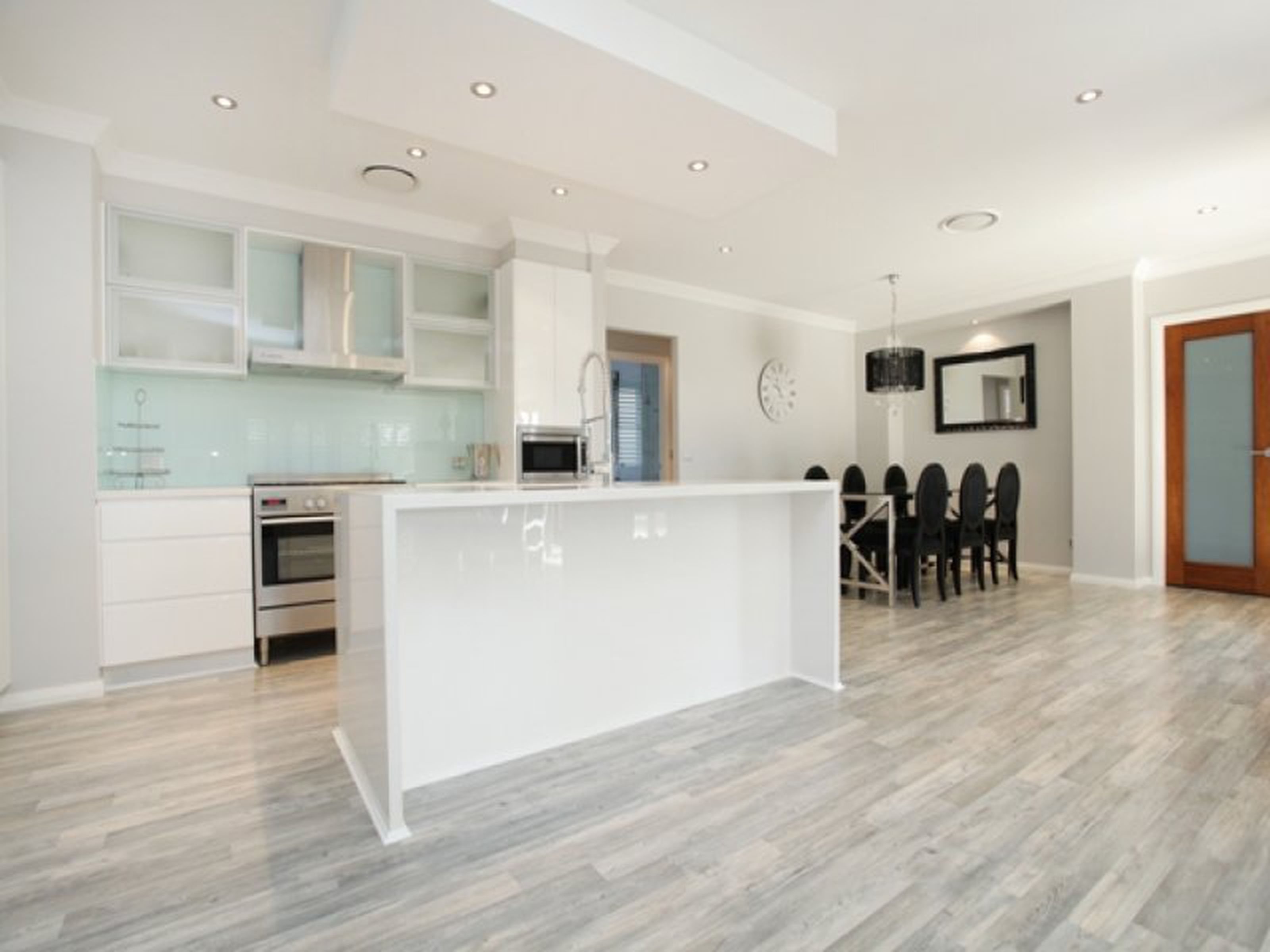 1 Heaton Avenue, CLAREMONT MEADOWS