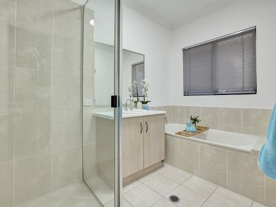 203 Esplanade, Cairns North