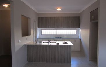 22 Ashford Drive, Pakenham