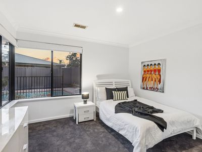 10 Emander Drive, Dianella