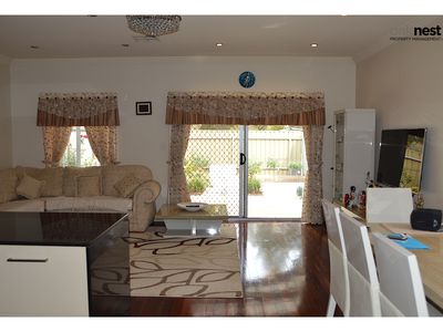 Room 3  / 11A McEwin Street, Renown Park