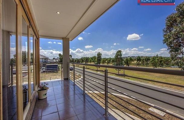 34 Centennial Park Drive, Craigieburn
