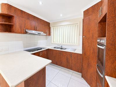 1 / 3 Enfield Avenue, Werribee