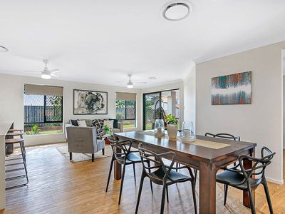 10 Longstaff Crescent, Pimpama