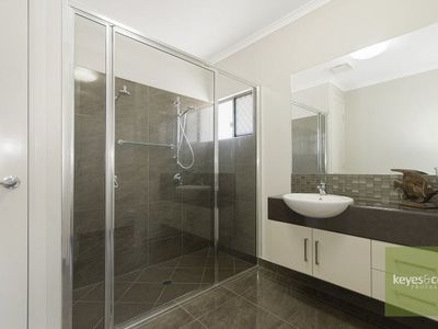 19 Rattray Street, Bushland Beach
