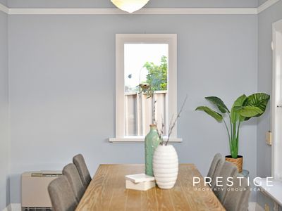 4 Perrys Avenue, Bexley