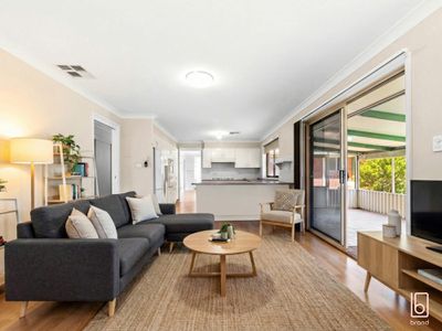 2 Elder Close, Kanwal