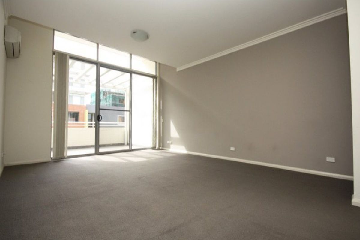 309 / 3  Stromboli Strait , Wentworth Point