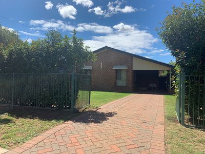 446 Wheelers Lane, Dubbo